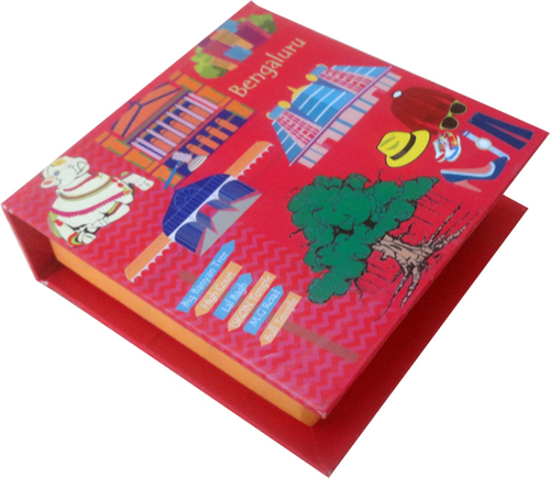Memo Leaves Box - Cardboard, 9.5x9.5 Cms, Red | 1120 Leaves, Portable Design, Durable Box, Full Color Printing