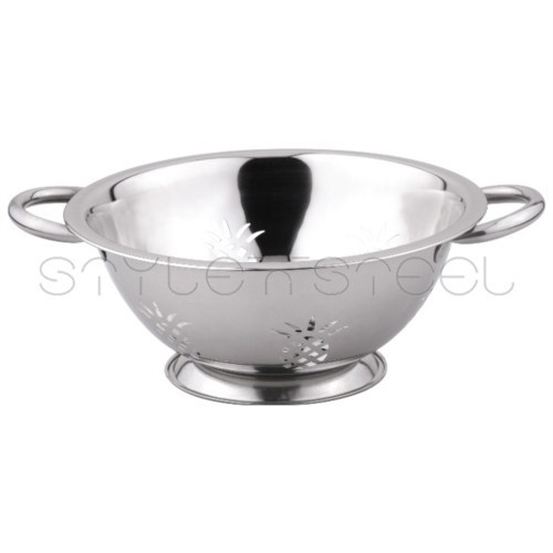 Pineapple Colander