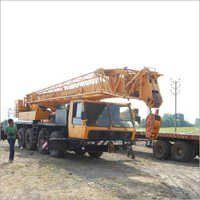 Hydraulic Telescopic Crane on Rent