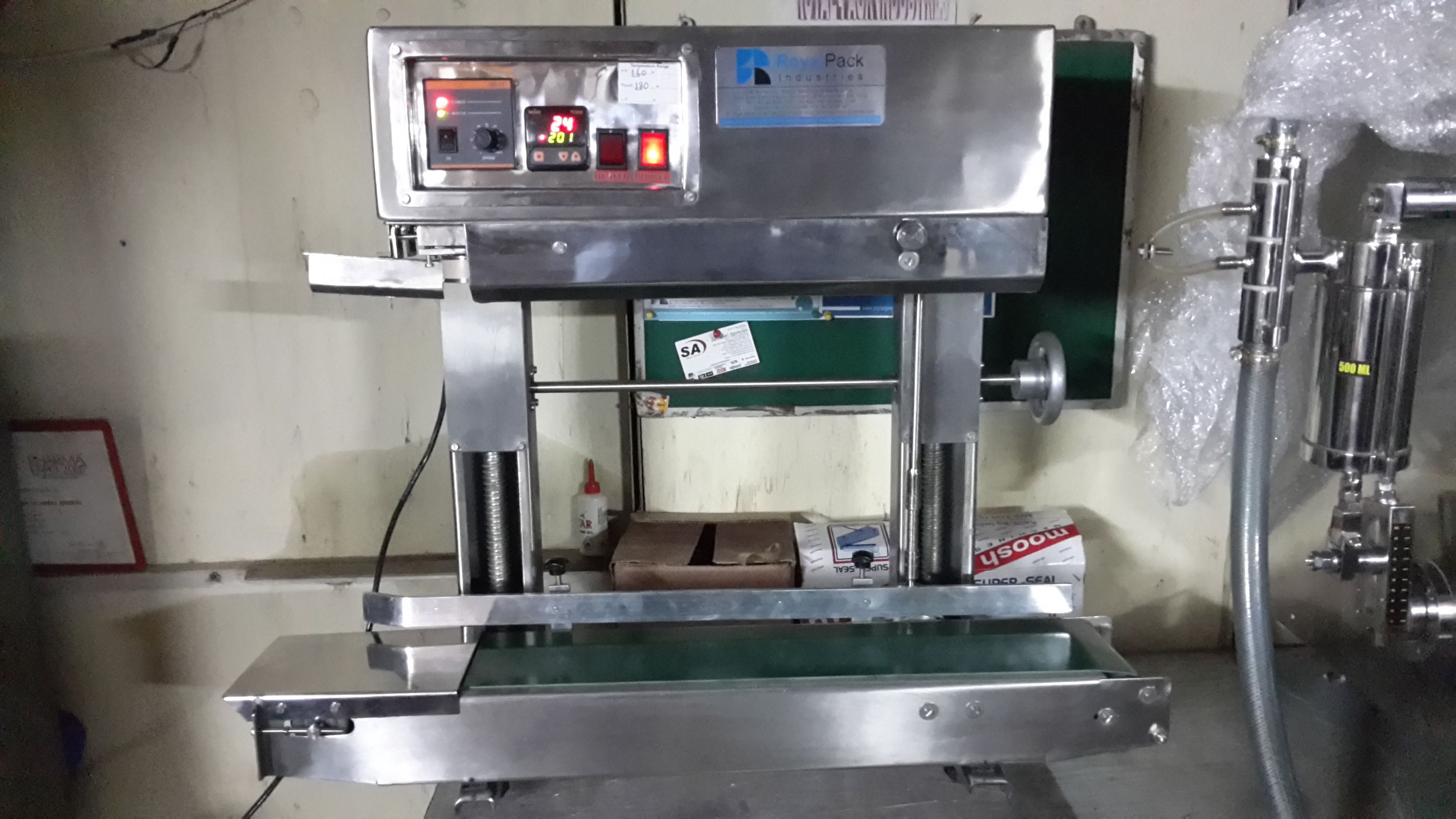 Continuous Pouch Sealing Machine