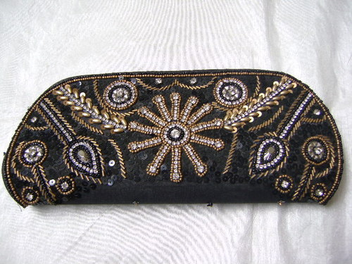 BLACK CLUTCH PURSE