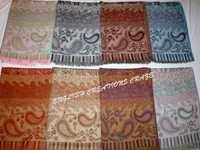 मल्टी कलर होलसेल वूल जमावर स्टोल्स