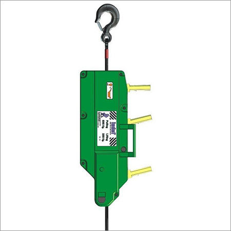 Pulling & lifting machine
