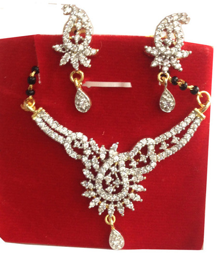 Imitation Gold Plated Pandent Set