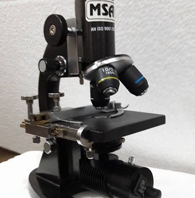 Student Microscope Student Microscope (With Iris Diaphragm)