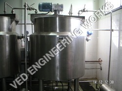 Blending And Mixing Tanks Capacity: 500-5000 Kg/Day