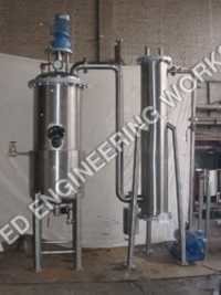 Vacuum Pan Evaporator And Condenser With Vacuum Pu Capacity: 400 Kg/hr