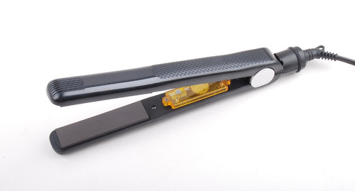 Ceramic hair straightener