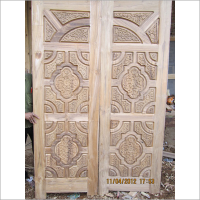 Carving door
