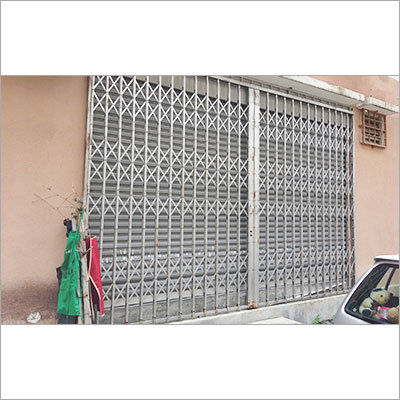 Collapsible gate shop for home