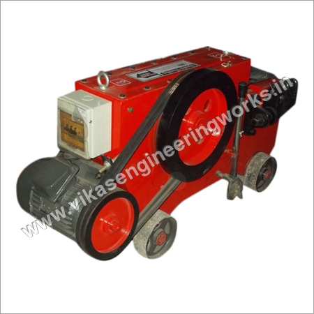 Groove cutting machine
