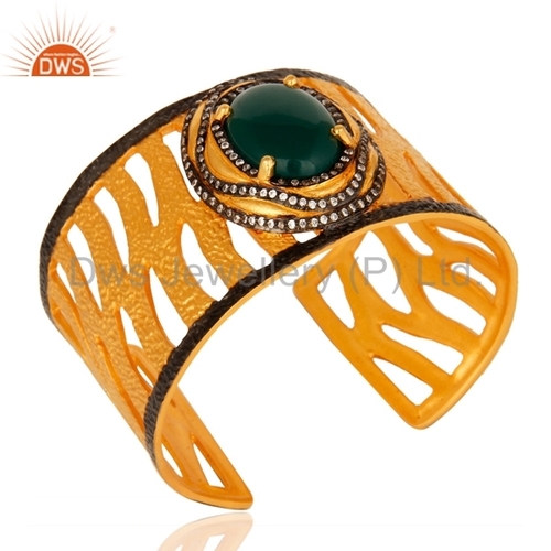 Gold Plated Cuff Bracelet - Elegant Women's Fashion Jewelry with Onyx and Zircon Accents | Perfect for Anniversary Engagement Gift Party and Wedding Occasions