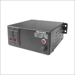 VOLTAGE CONVERTER WITH UNIVERSAL SOCKET 2000W