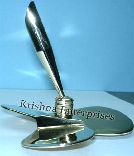 Propeller Pen Holder