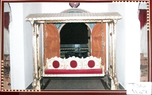 Carving Jhula