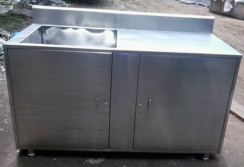 Wash basin with table & door