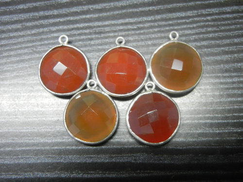 A lot of 50 टुकड़ा 92.5 Sterling Silver Red Agate Gemstone Connectors