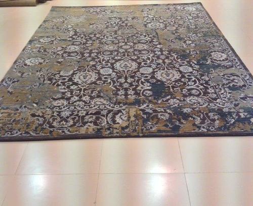 Elegant Hand Knotted Carpets
