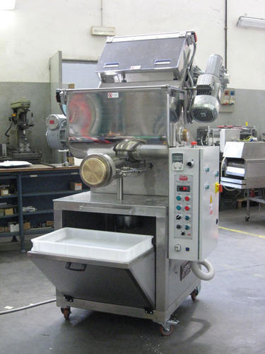 White Pasta Extruder Machine