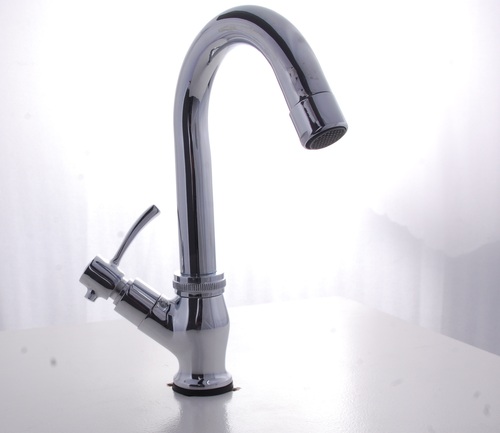 Swan Neck With Swivel Spout