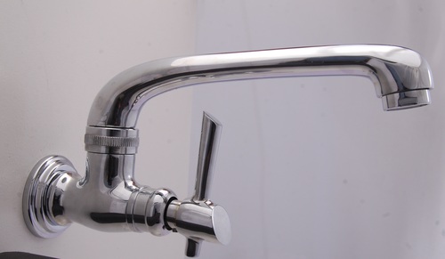 Sink Cock With Swivel Spout