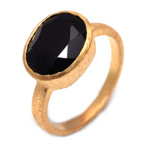 ब्लैक गोमेद रत्न की अंगूठी- वर्मील रिंग