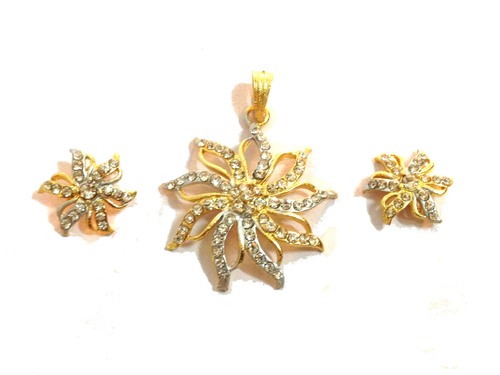 Designer Pendant Set Surya Style - Copper Brass, Gold Tone | Elegant Design, Stone Accents, Durable Fashion Accessory