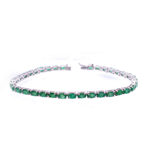 925 Sterling silver emerald gemstone ring