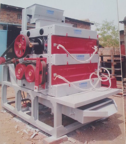 Flaker 4 Roll Machine