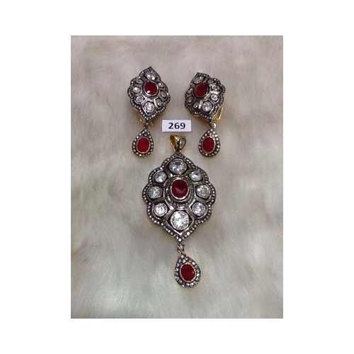 precious stone pendant set