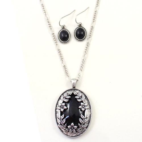 gemstone pendant set