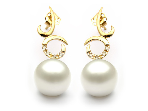 pearl earrings