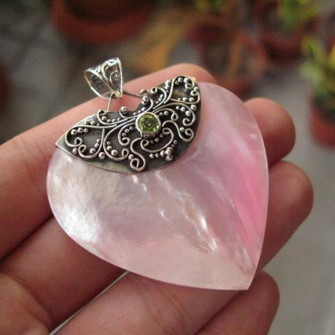 pink heart pendants