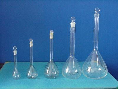 Glass Volumetric Flasks