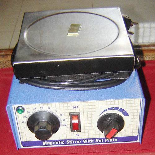 Magnetic stirrer with hot plate