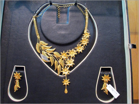 NECKLACE SET