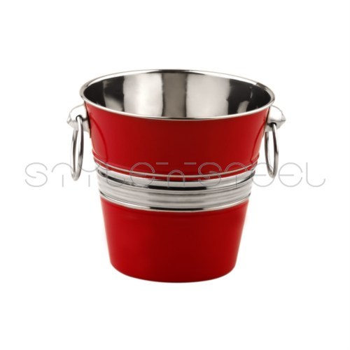 रंगीन रिब्ड आइस बकेट।