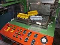 ECONOMIC TYPE AWX 850 THERMOFARMING GLASS DONA PLATE MACHINE UERGENT SALE IN LUCKNOW U.P
