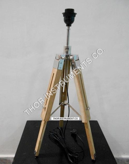 Solid Retro Table Lamp with tripod