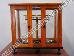 laboratory double pan balance