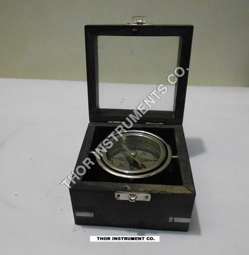 COLLECTIBLES ANTIQUE COMPASS WITH ROSEWOOD BOX