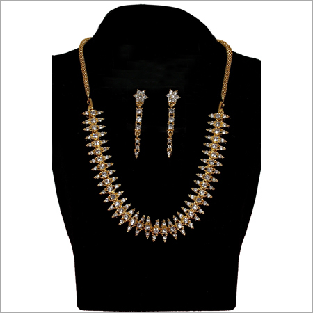 Artificial Jewelery Necklace Set