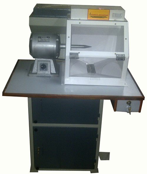 Single station buff polishing machine