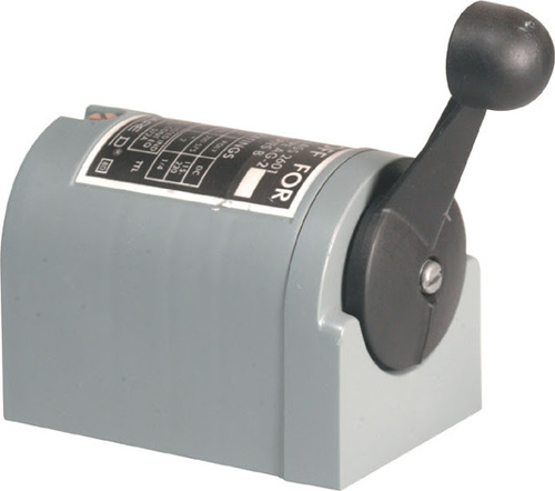 Reversing switch