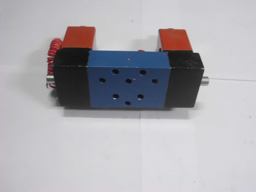 Double solenoid valve 5 port base 