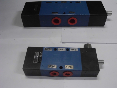 Single pilot valve