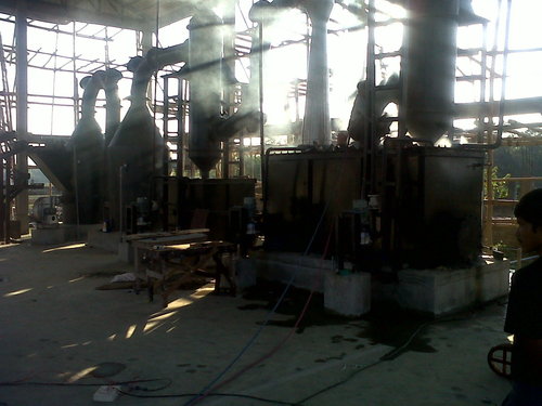 Catalyst waste incinerator