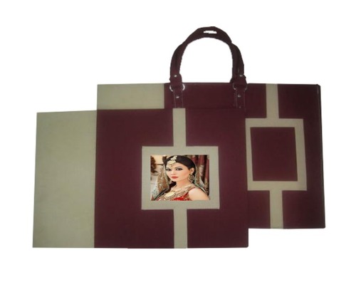 Bag With Cover - Wood, Maroon-Beige - Material: Wood