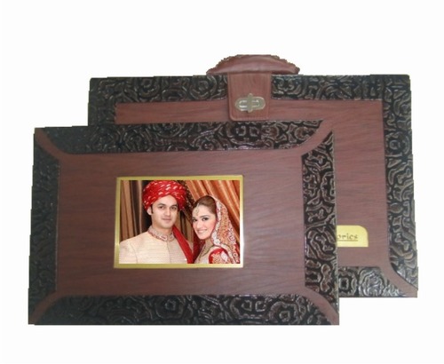 Customized Box With Cover - Color: Brown