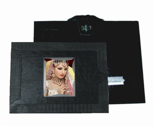Decorative Box With Cover - Color: Black